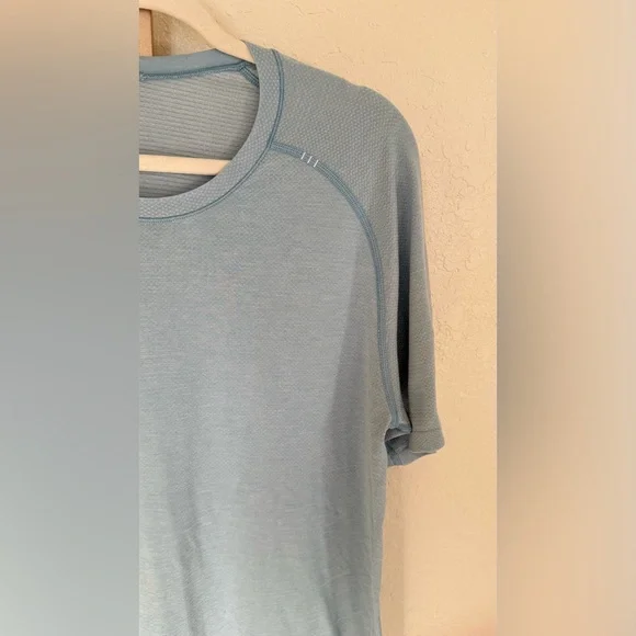 Lululemon Peroxide Breeze Blue Metal Vent Tech SS 2.0 Shirt – Men’s Size M - Picture 6 of 9